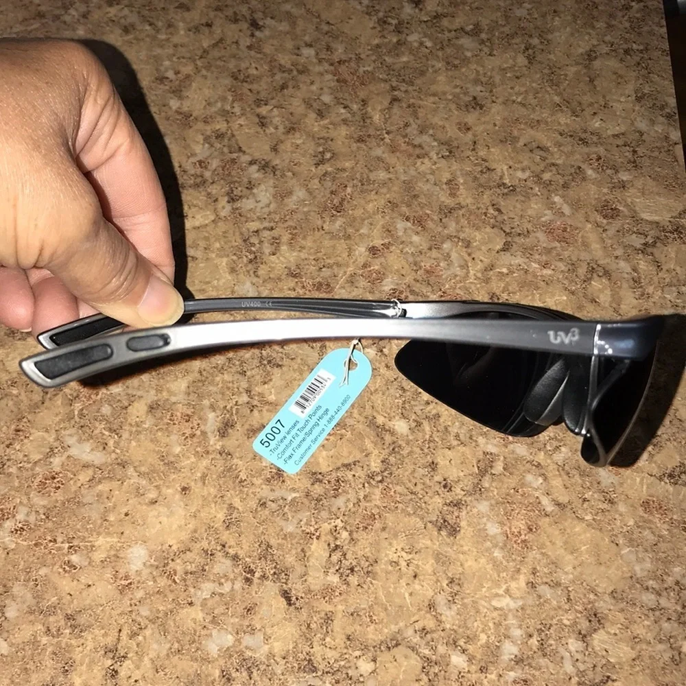 NWT Fashion UV3 Sunglasses